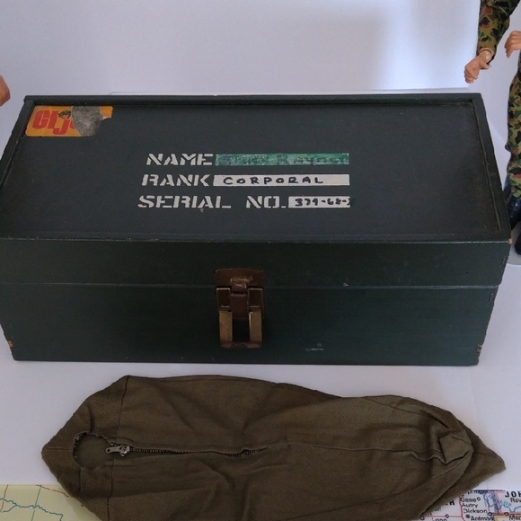 1964 Hasbro G.I. Joe Military Doll & 1992 G.I. Joe Includes Loaded Foot Locker - Picture 7 of 15